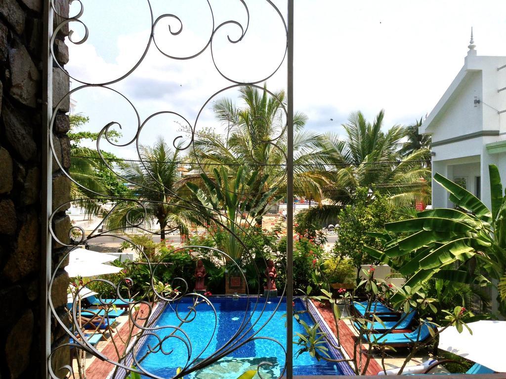 Ropanha Boutique Hotel Sihanoukville Exterior foto
