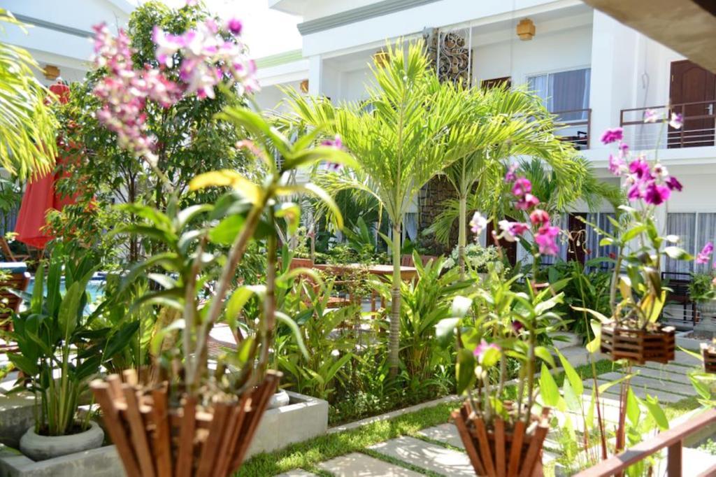 Ropanha Boutique Hotel Sihanoukville Exterior foto