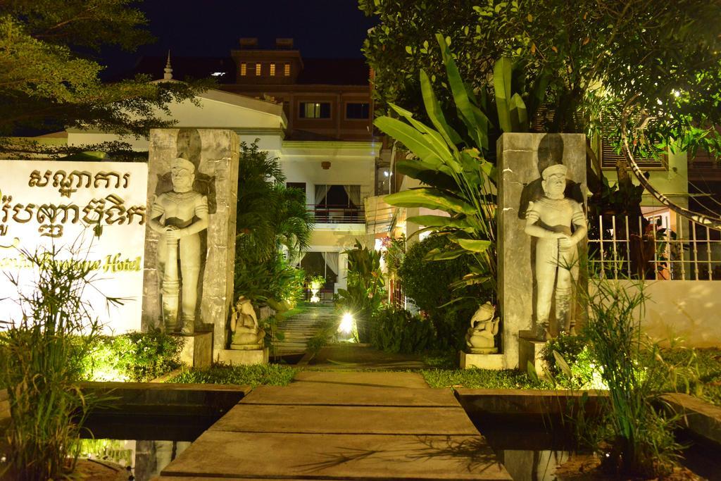 Ropanha Boutique Hotel Sihanoukville Exterior foto