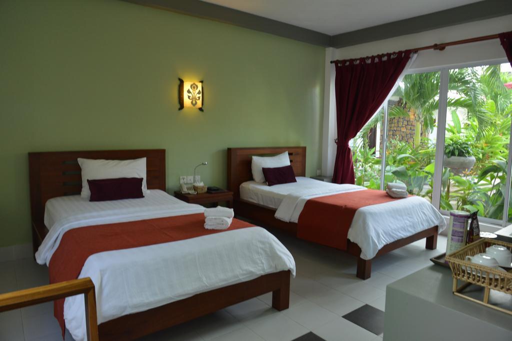 Ropanha Boutique Hotel Sihanoukville Exterior foto