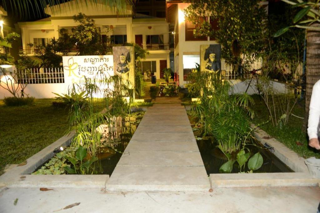 Ropanha Boutique Hotel Sihanoukville Exterior foto