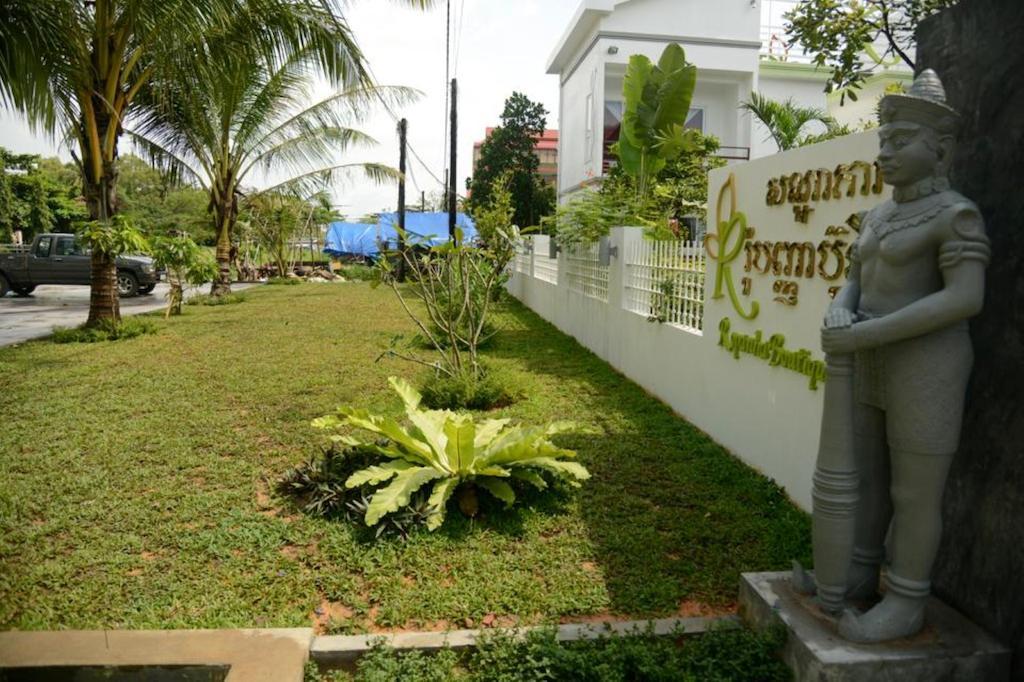 Ropanha Boutique Hotel Sihanoukville Exterior foto